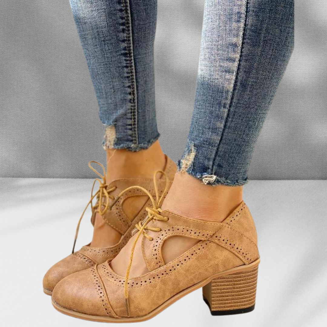The Kensington - Vintage brogue lace-up block heels