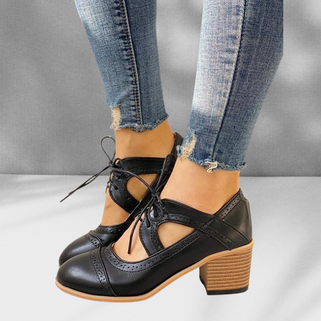 The Kensington - Vintage brogue lace-up block heels