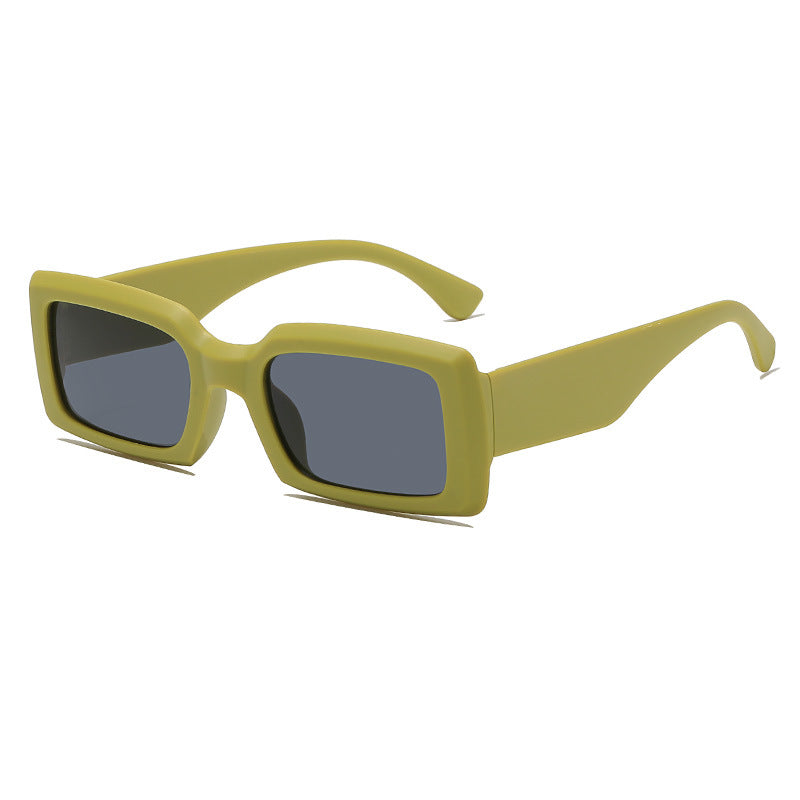 Cleo - Chunky rectangular 90s fashion sunglasses