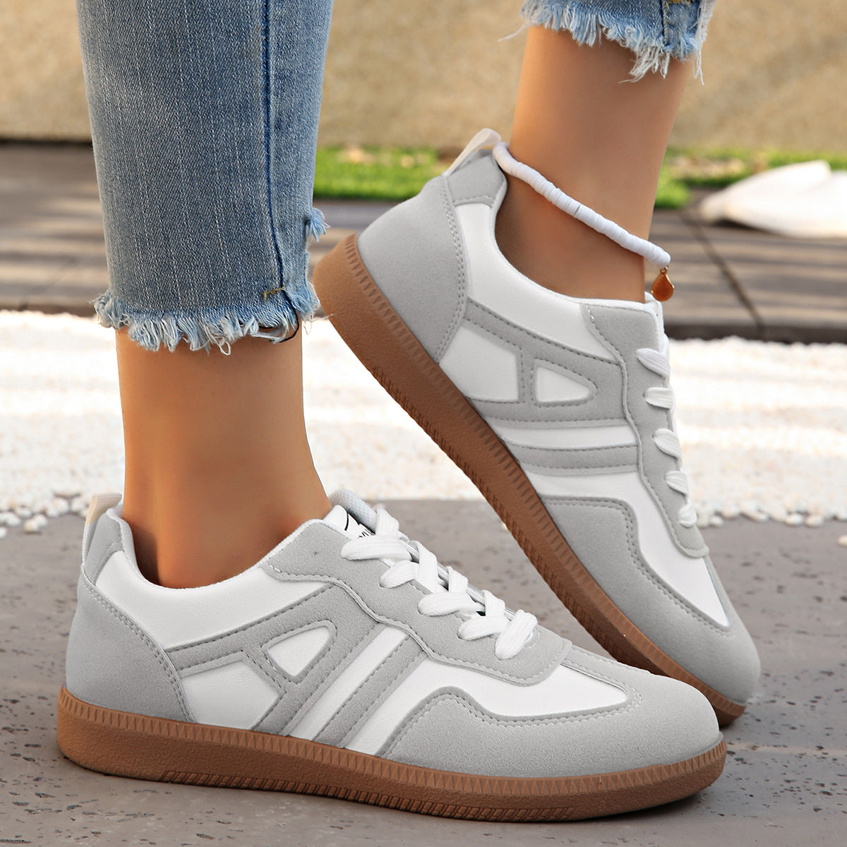 Anne - Retro suede trainer flat sneakers