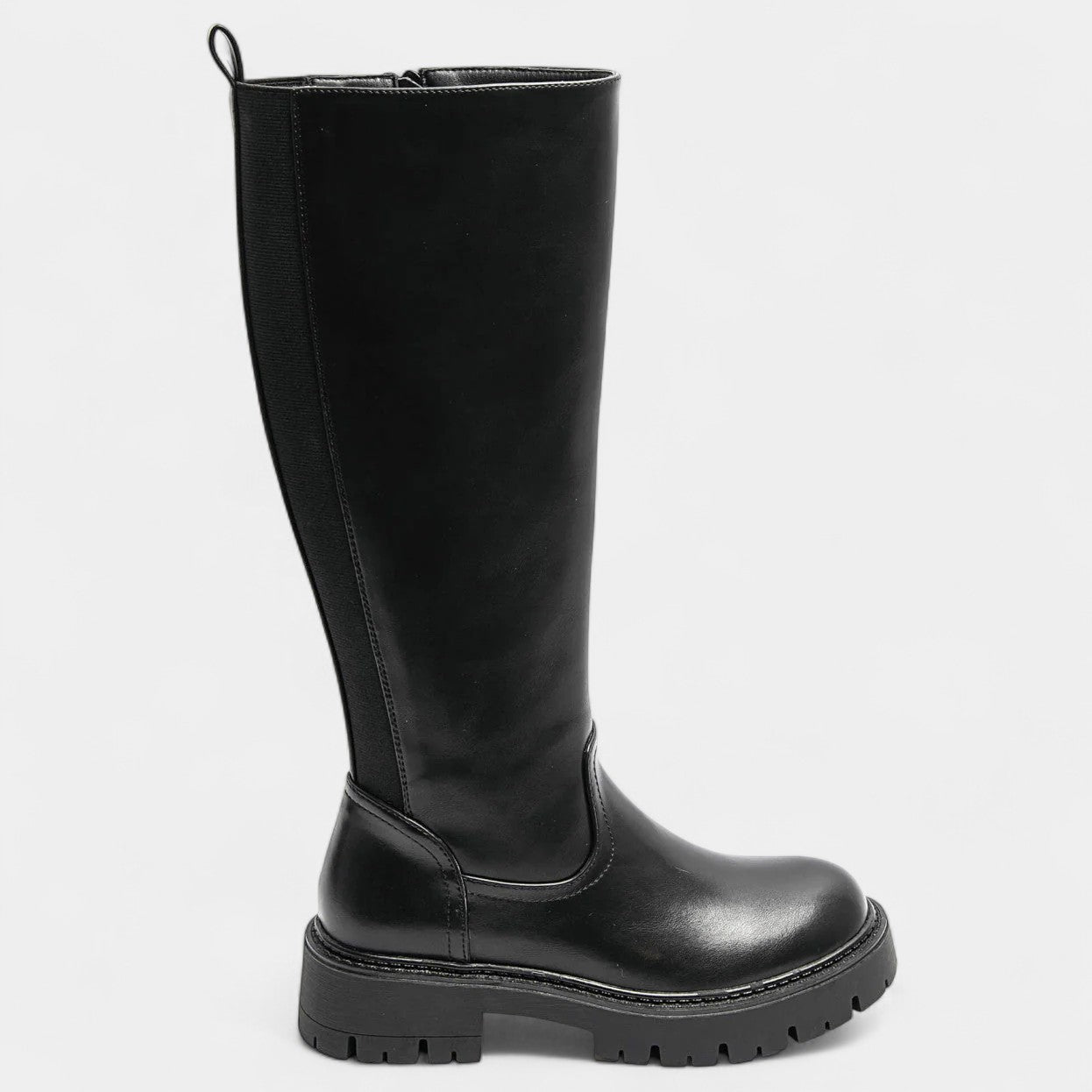 Raven - Knee-high chunky lug sole boots