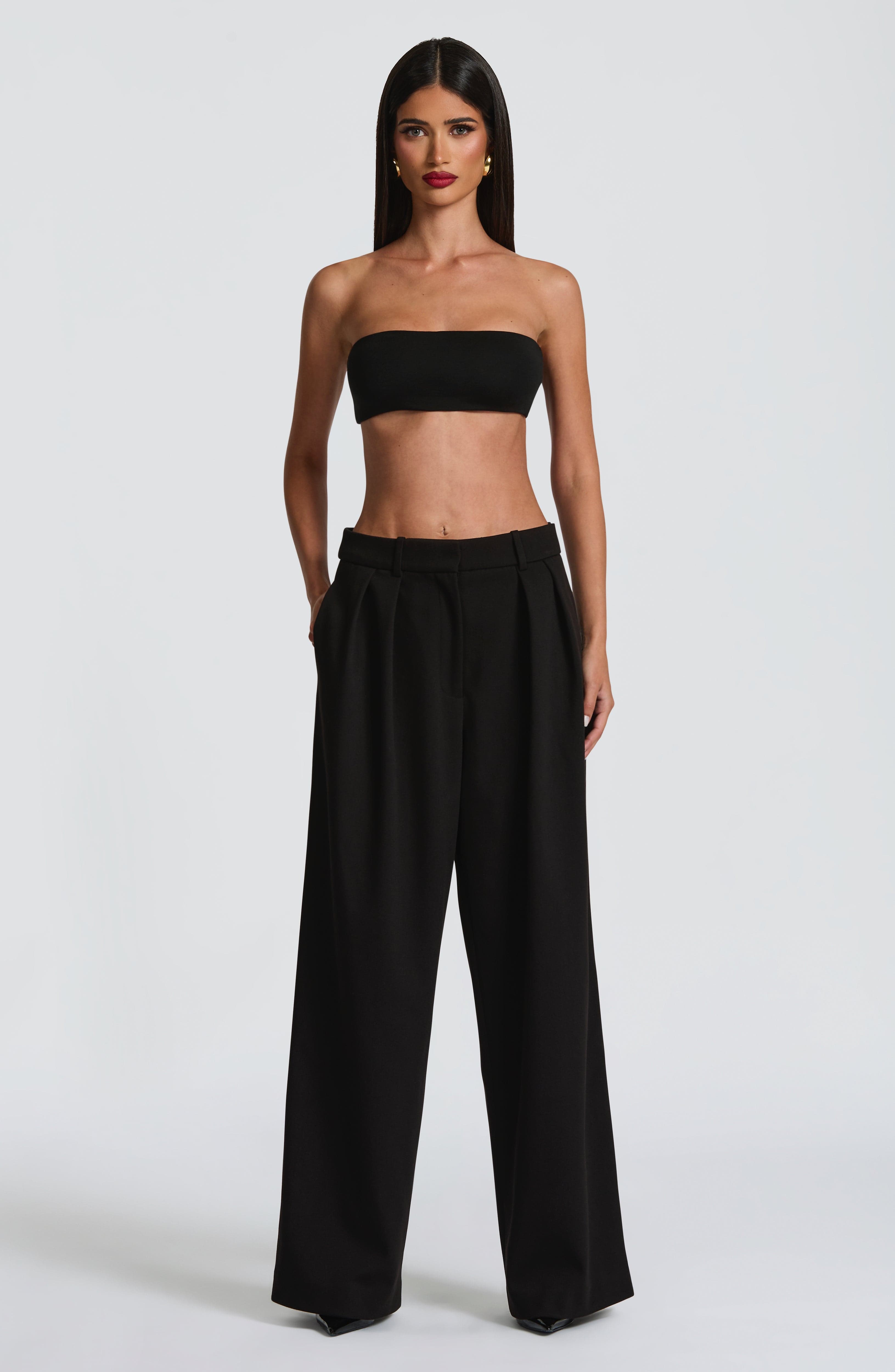 Kirsty - Black pleated low-rise wide-leg trousers