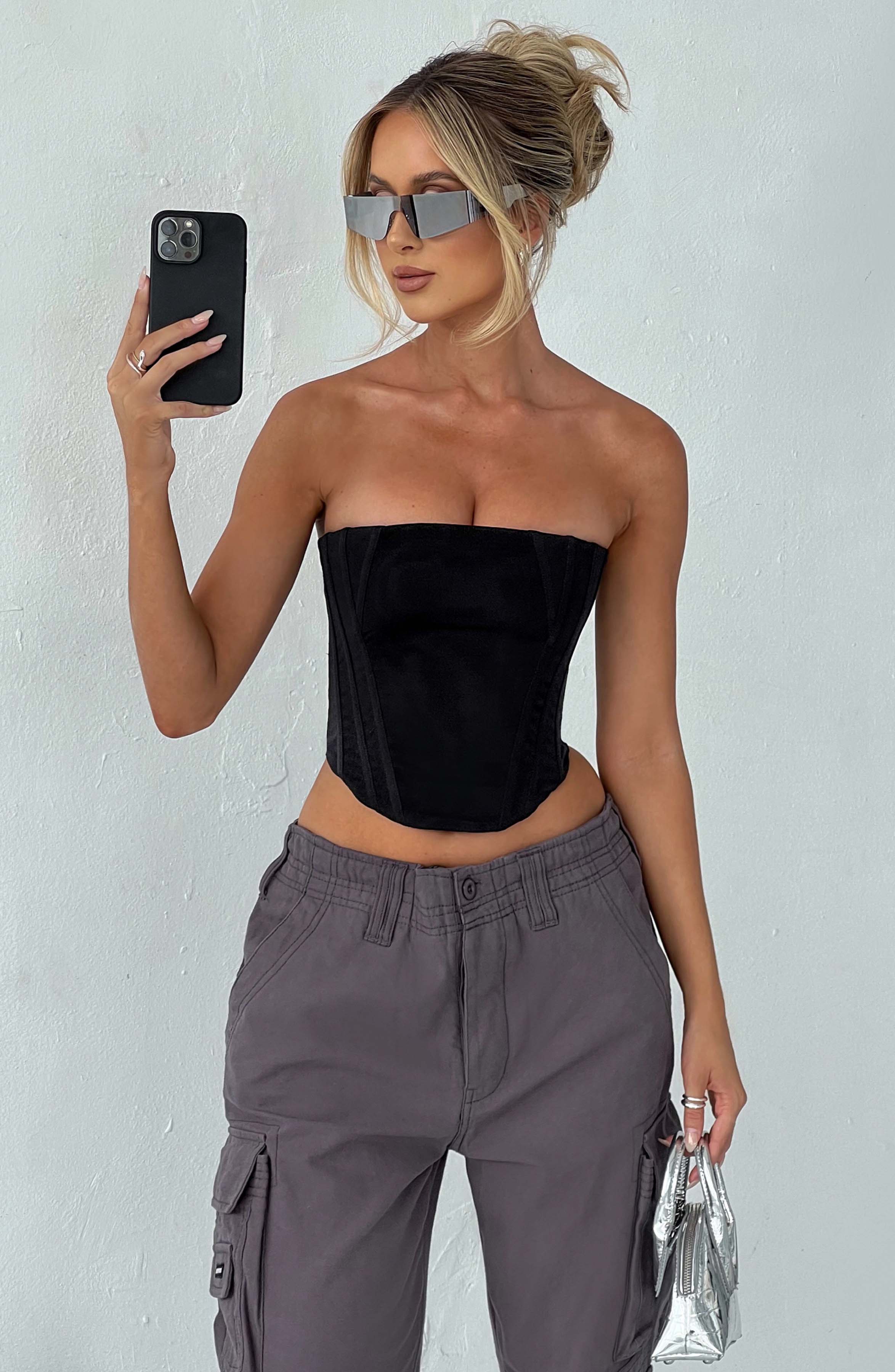 Tinashe - Oversized charcoal low-rise cargo trousers