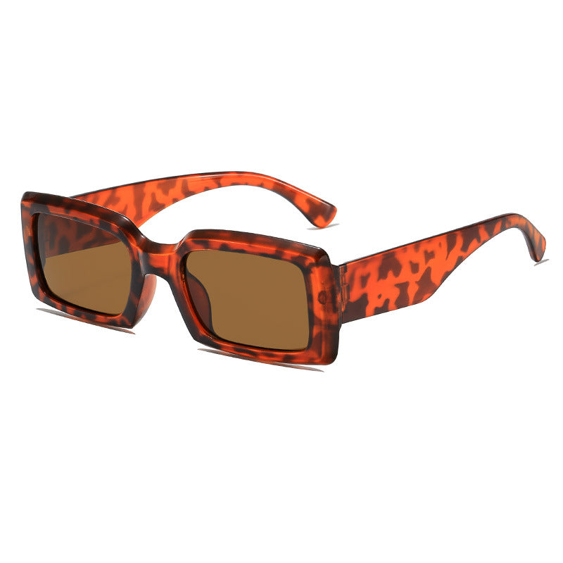 Cleo - Chunky rectangular 90s fashion sunglasses