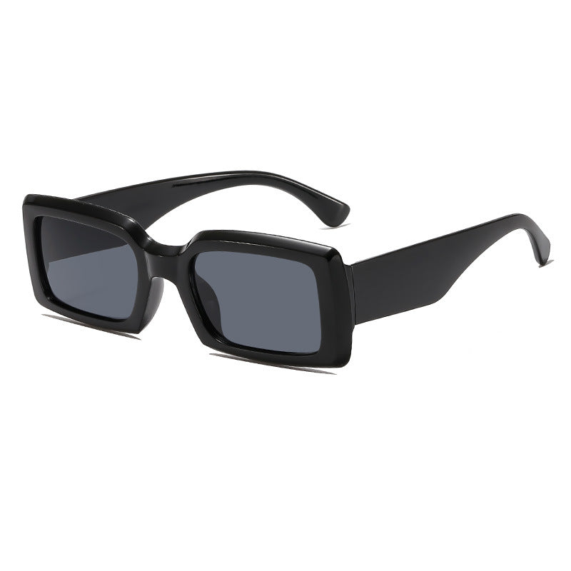 Cleo - Chunky rectangular 90s fashion sunglasses
